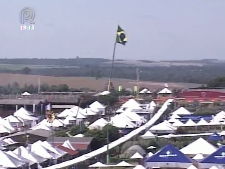 Produtores visitam Show Rural Coopavel de olho nas novas tecnologias, mas atentos aos endividamentos