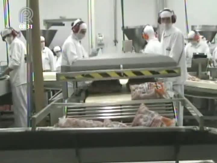 Cooperativismo em Notícia mostra veto do governo de SC à inclusão de carne suína na cesta básica