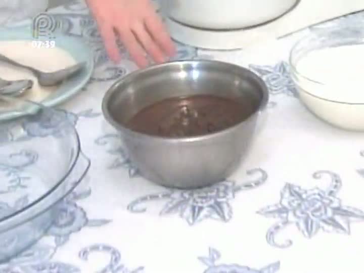 Sabor do Campo ensina receita de mousse de chocolate com cereja