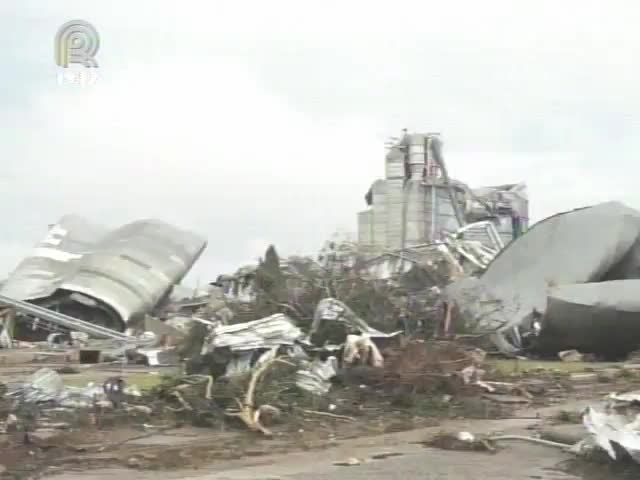 Tornado mata duas pessoas e destroi silos no interior de São Paulo