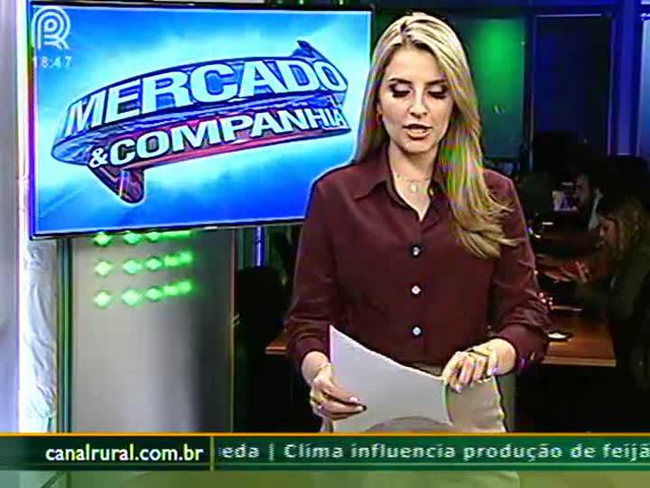 Aumento na produção derruba os preços do leite