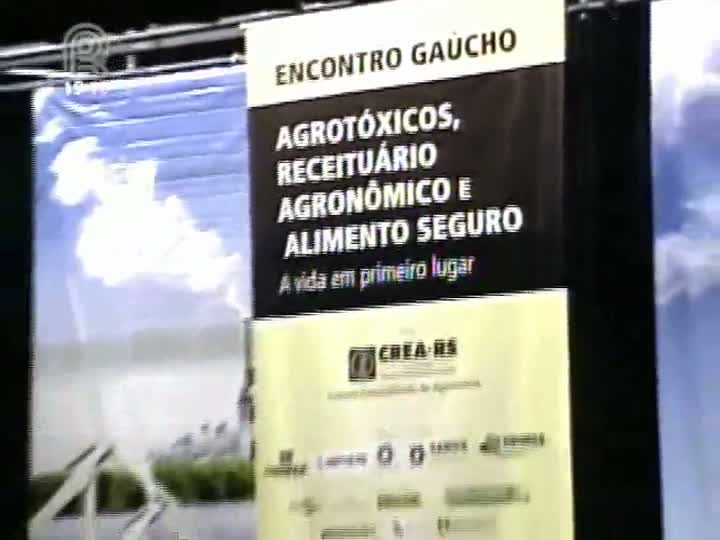 Encontro debateu soluções para reduzir intoxicação por agroquímicos