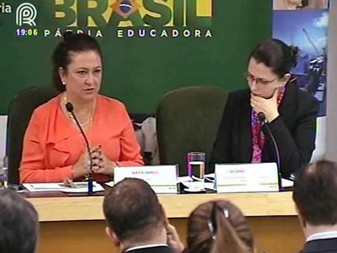 Kátia Abreu volta a combater taxa de exportação