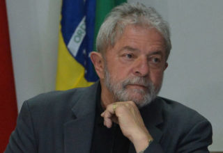 O ex-presidente Lula da Silva se reúne com as bancadas do PT no Senado e na Câmara (Valter Campanato/Agência Brasil)