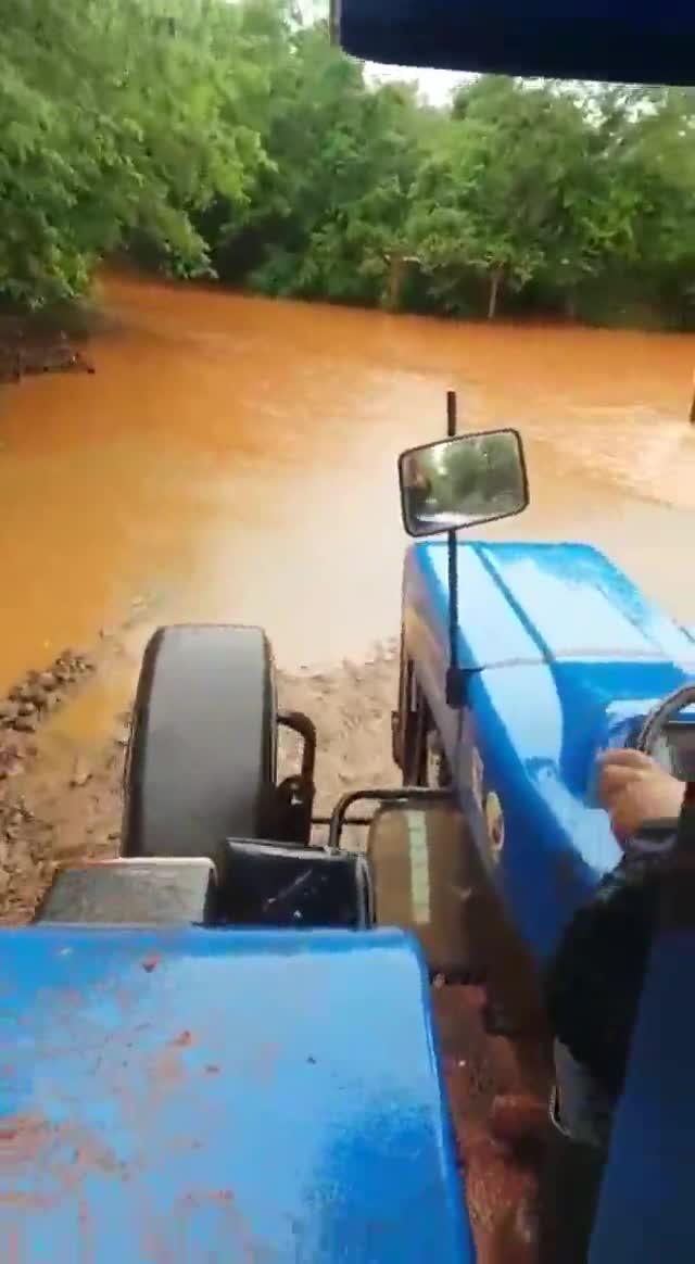 Veja os estragos causados pelo excesso de chuvas no Paraná