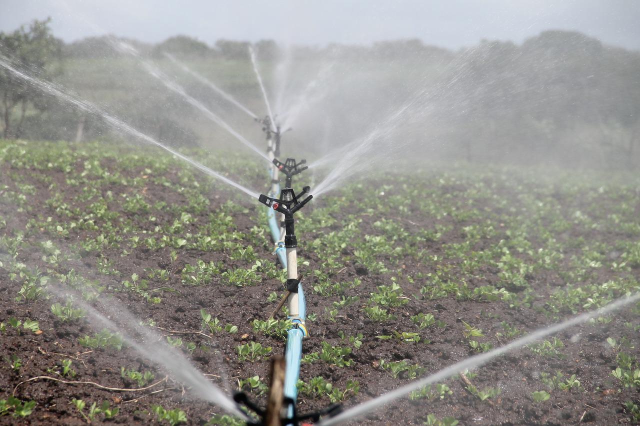 sistema de irrigação de lavouras