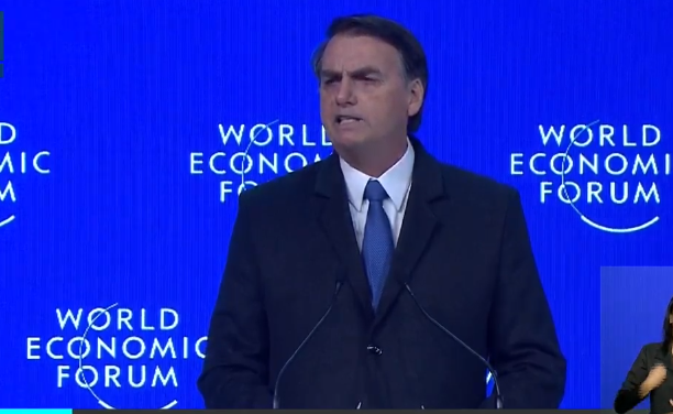 Bolsonaro discursa em Davos