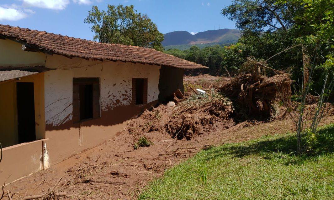 Propriedade rural atingida pela lama, em Brumadinho