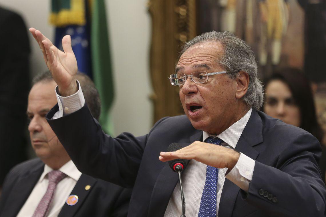 Ministro Paulo Guedes defendendo texto da reforma da Previdência