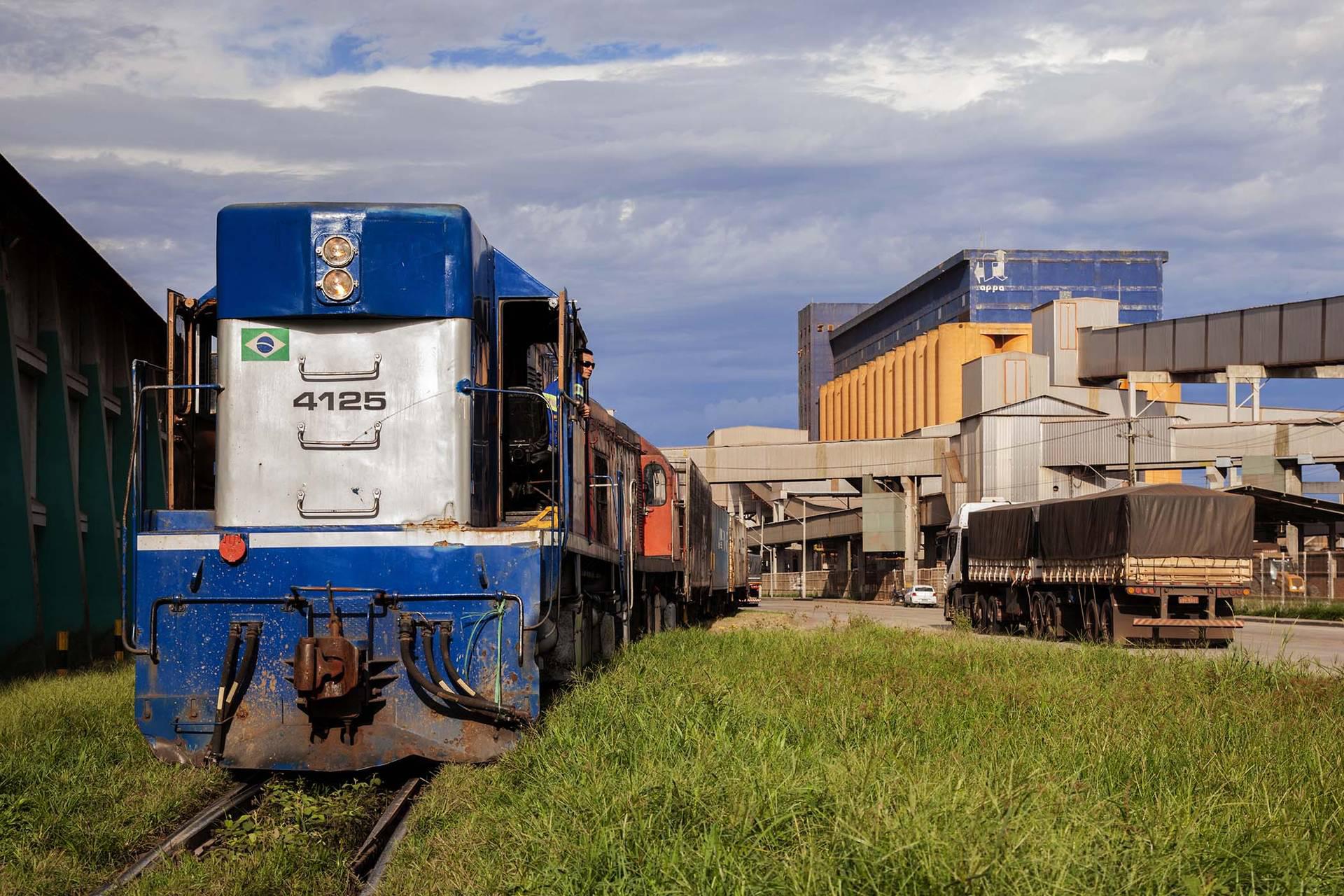 Transporte por trens subiu 15% em quatros meses / Foto: Claudio Neves-Portos do Paraná