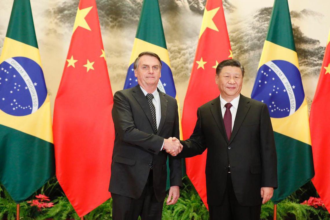 Bolsonaro se encontra com presidente chinês para assinatura de acordos entre Brasil e China