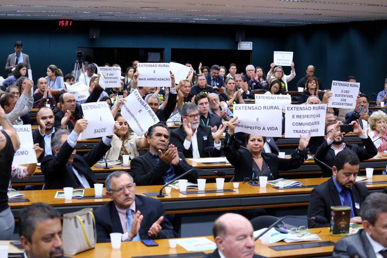 Deputados lançam Frente Parlamentar da Assistência Técnica e Extensão Rural