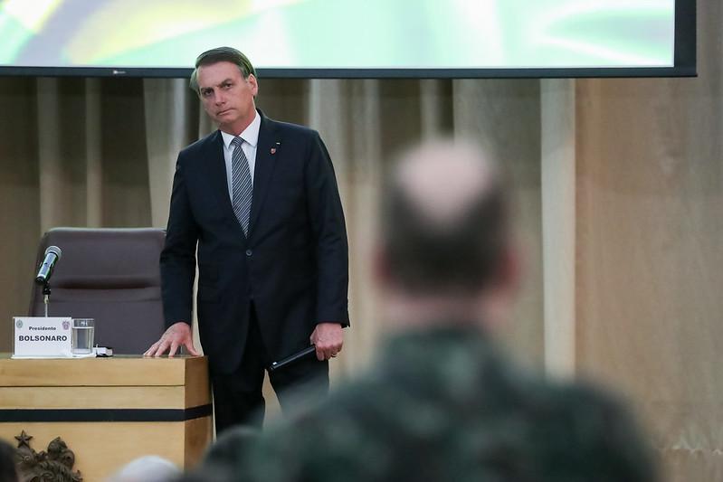 Presidente Jair Bolsonaro durante palestra na Escola de Comando e Estado-Maior do Exército
