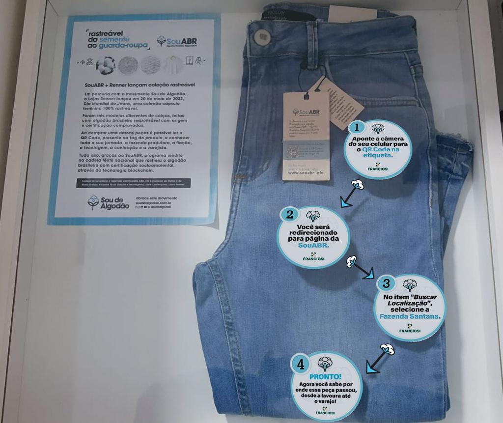 Calça jeans com o selo Sou Abr com rastreabilidade. QR corde mostra informações de toda cadeia produtiva