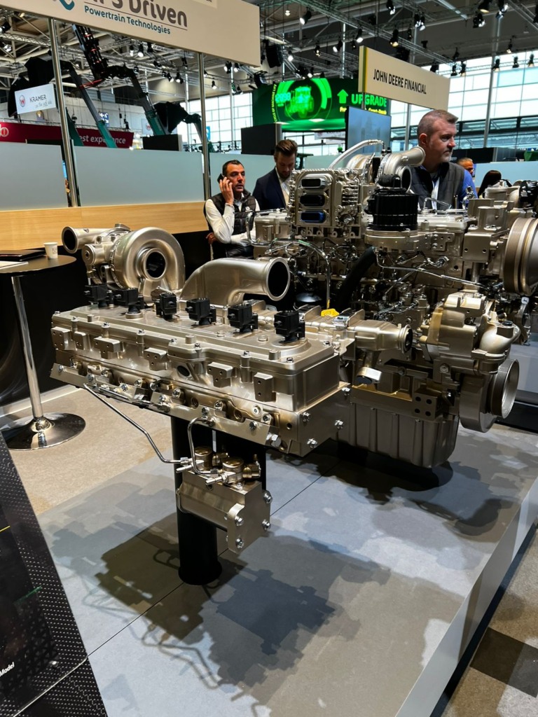motor John Deere movido a etanol, exposto na Agritechnica 2023