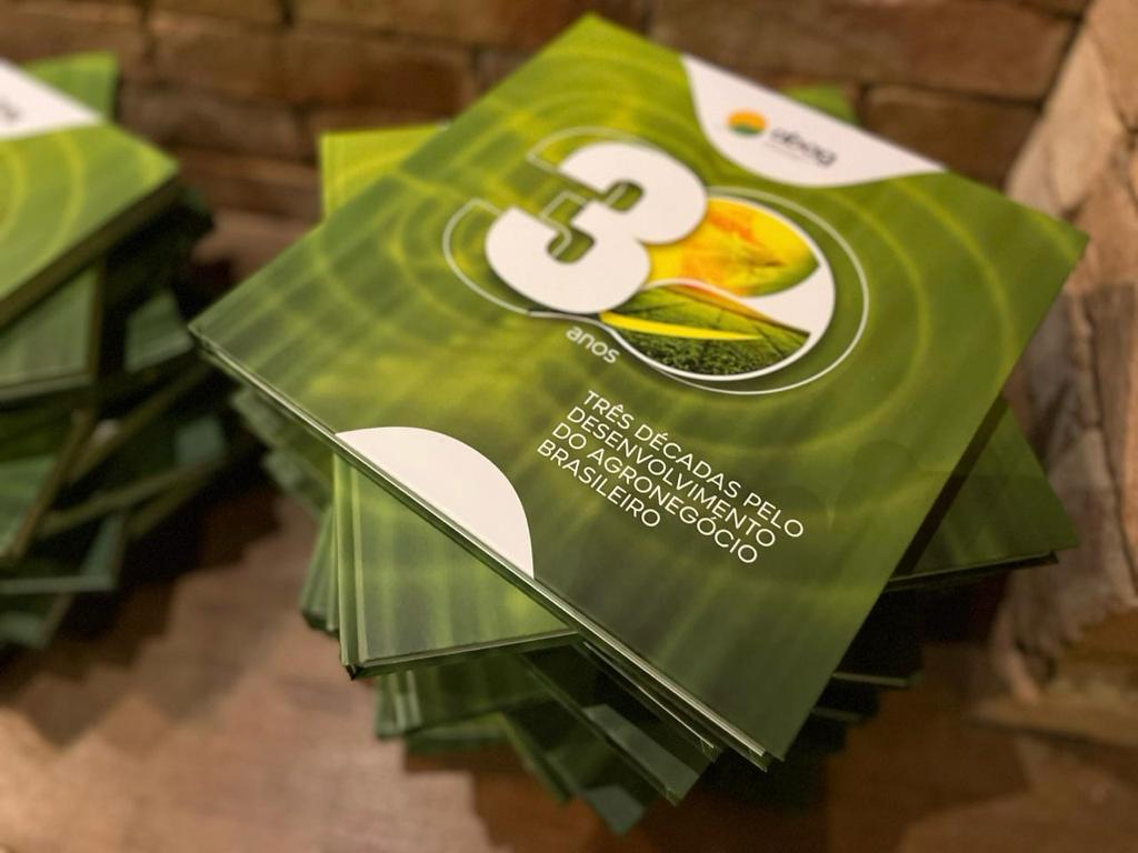 Abag lança livro resgatando história de 30 anos da entidade