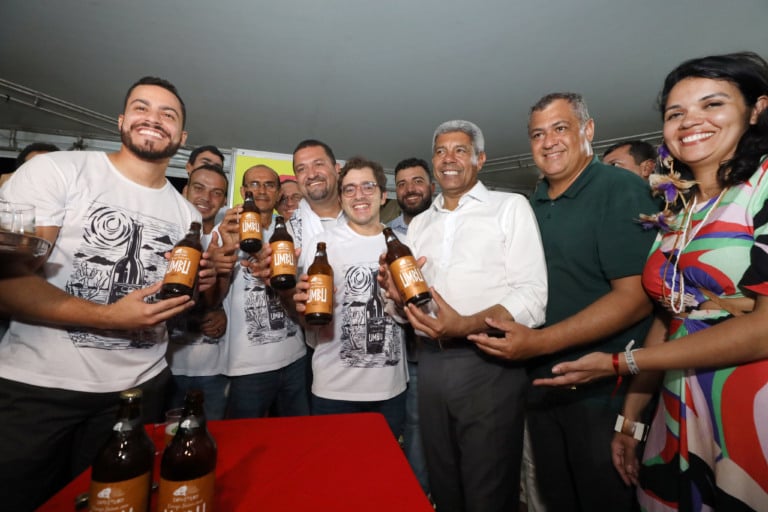 Produzida na Bahia, cerveja de umbu começa a ser distribuída no Brasil