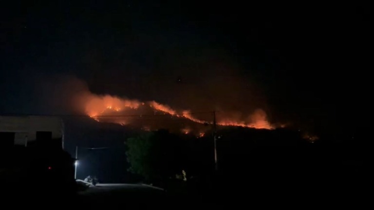 incêndios florestais na Bahia mobilizam corpo de Bombeiros. Em Barreiras fogo atinge serra do mimo
