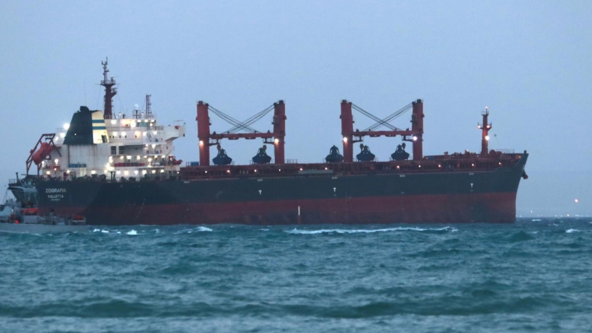 Ataque a navio no Mar Vermelho aumenta preocupações sobre transporte de grãos