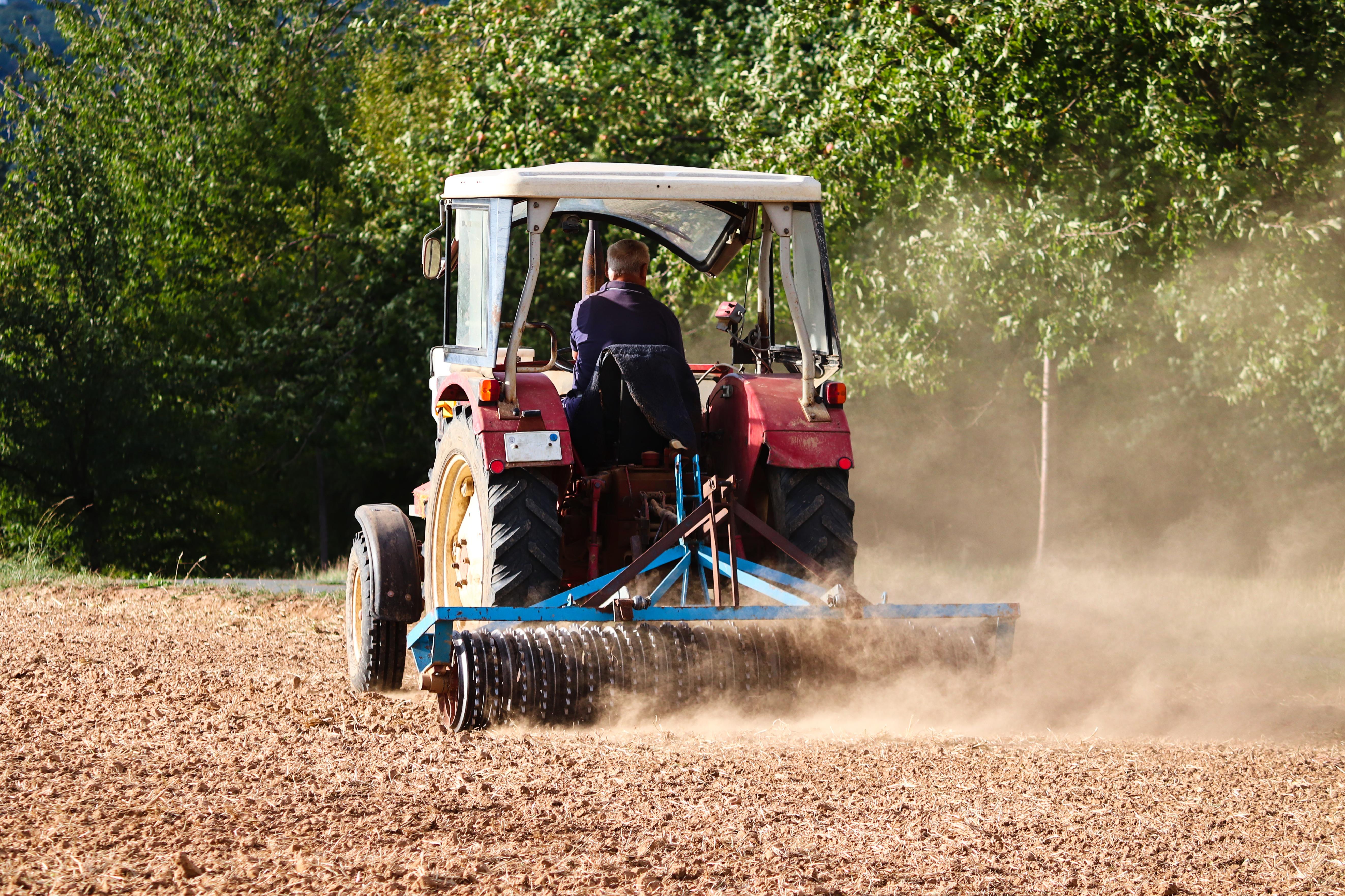 Mais de 1 mi de trabalhadores atuam no agronegócio na Bahia, IBGE,