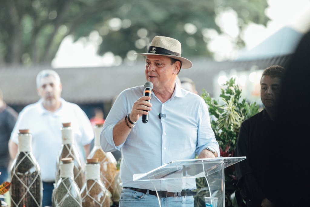 Carlos Fávaro visita a Expolondrina Carlos Fávaro visita a Expolondrina