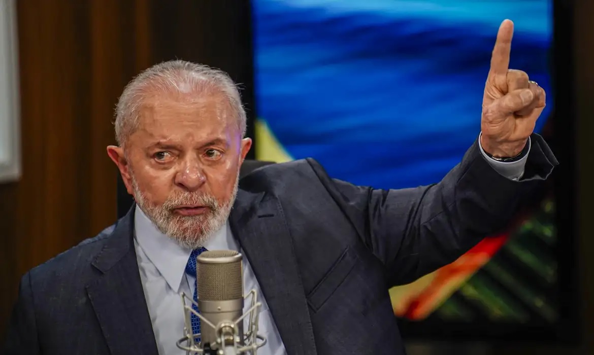 Lula cresce com os pobres e reage a Trump para unir o país