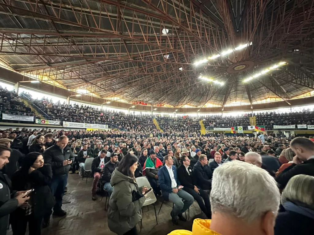 RS: produtores protestam contra demora do governo federal em anunciar medidas de socorro RS: produtores protestam contra demora do governo federal em anunciar medidas de socorro