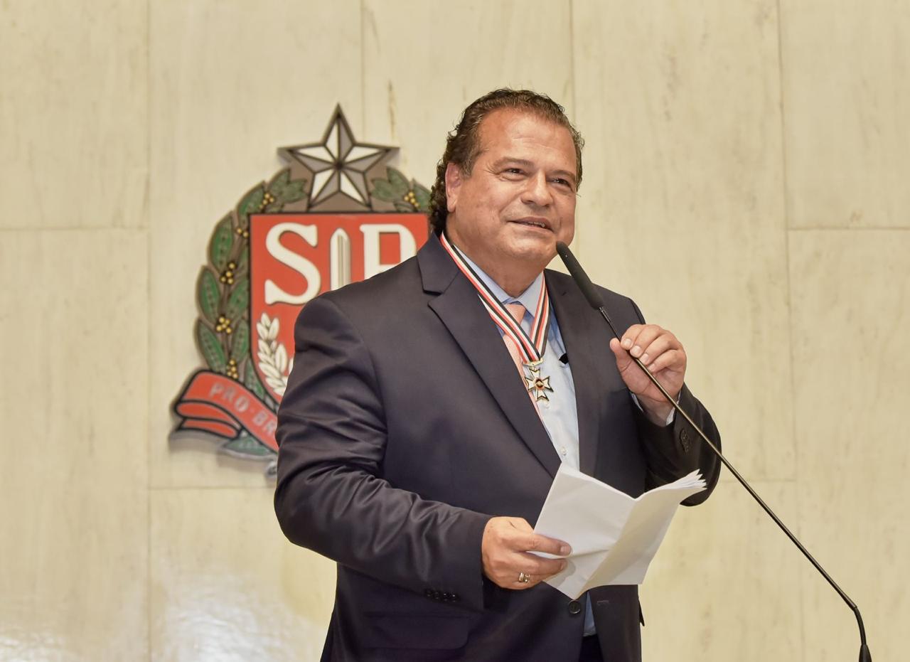 Presidente da Faesp recebe Colar de Honra ao Mérito da Alesp