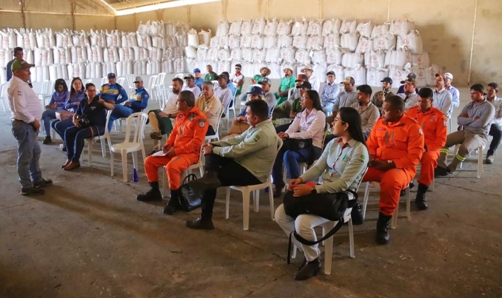 Ações de combate a incêndios florestais são discutidas no Oeste da Bahia, por produtores, entidades do setor e governamentais; fogo, queimadas