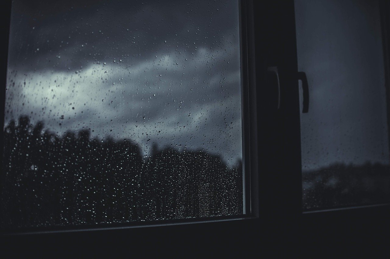 Nova frente fria promete chuva e rajadas de vento; veja a previsão de hoje