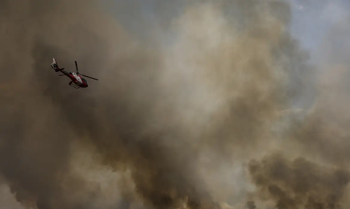 combate a incêndio florestal