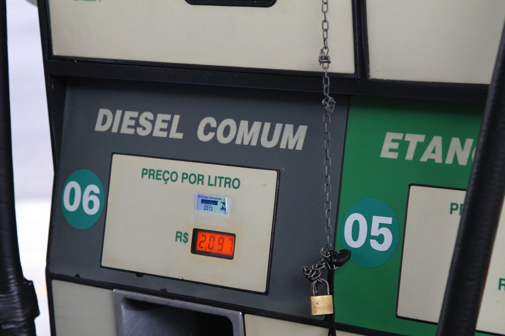 bomba de diesel, icms, combustíveis