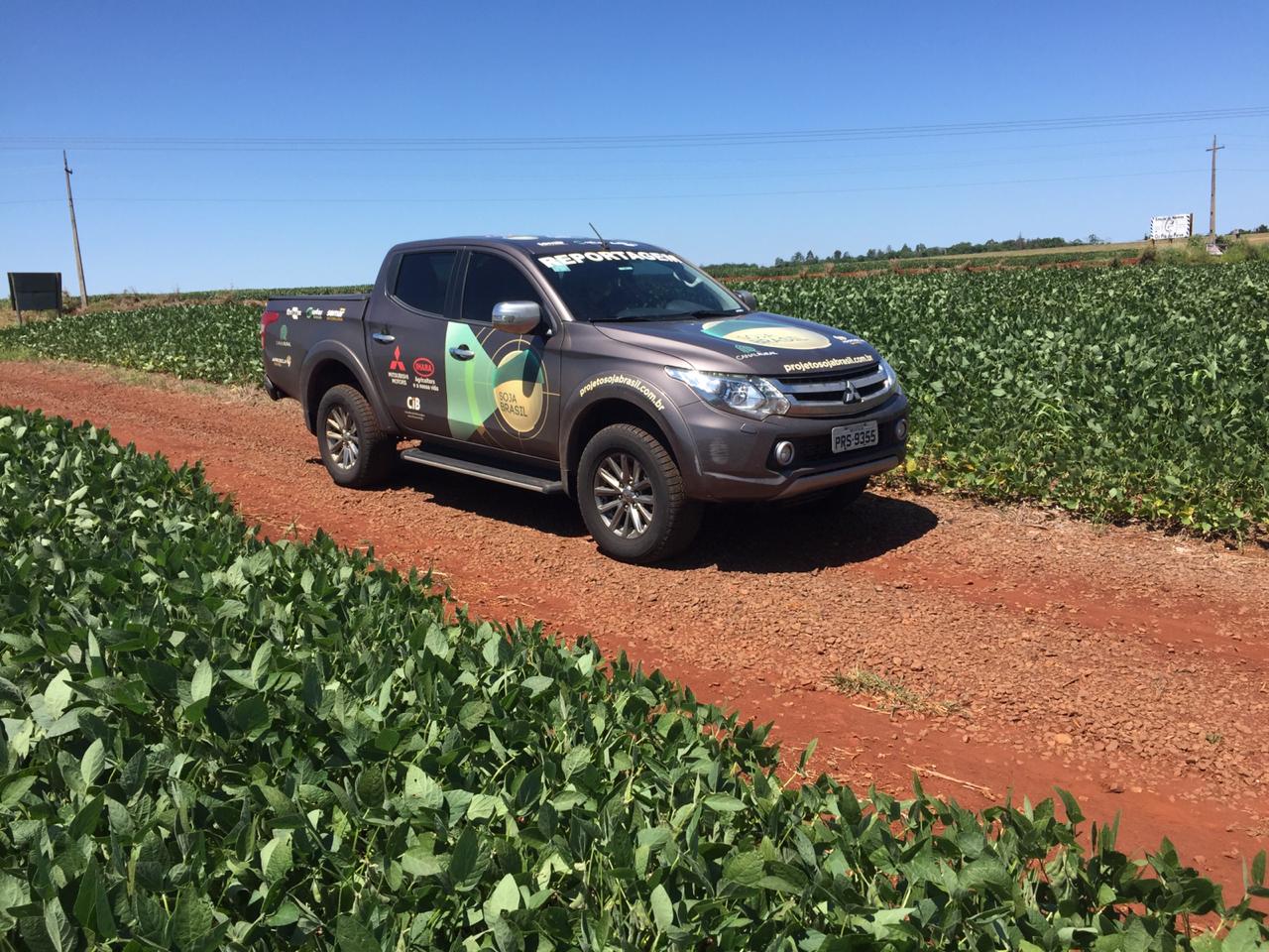 Caravana Soja Brasil caminhonete