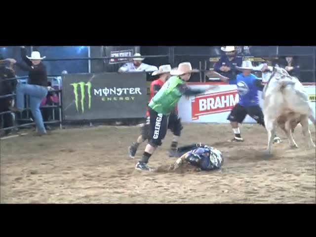 Começa o Monster Energy PBR 2017, em Cláudio (MG)