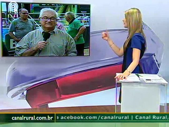 É preciso equalizar preços de grãos e carnes, diz presidente da Aprosoja-PR