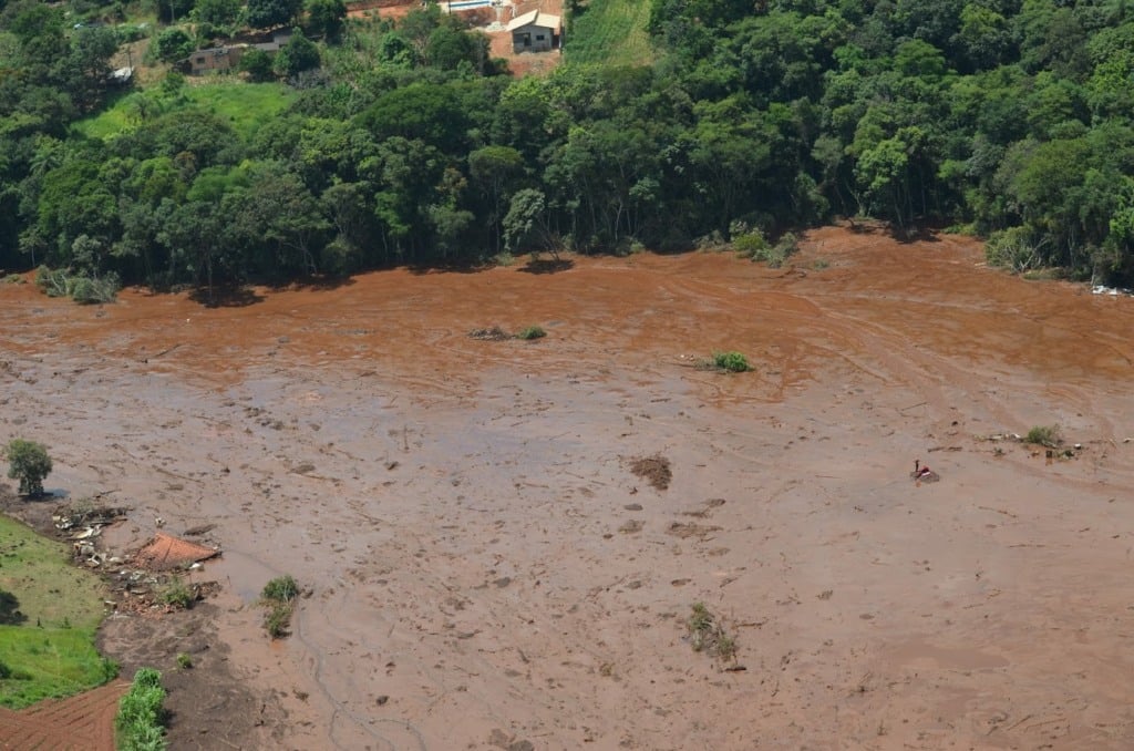 Brumadinho, desastre ambiental, Vale, barragem, mineradora