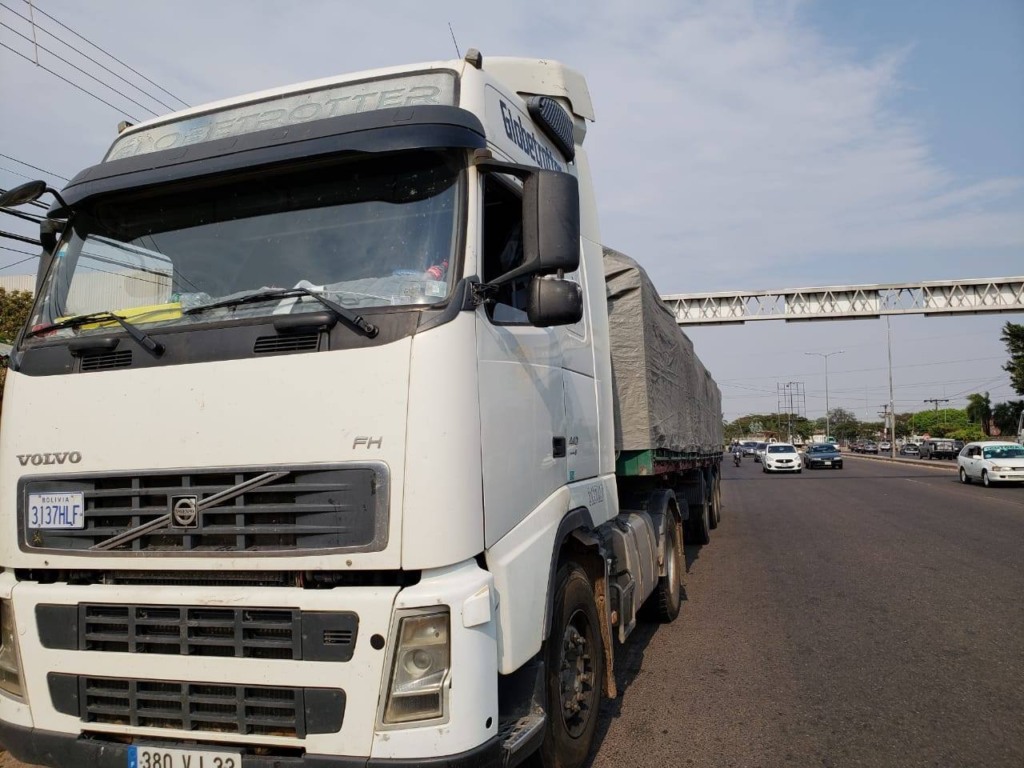 Caminhão boliviano Caminhão boliviano
