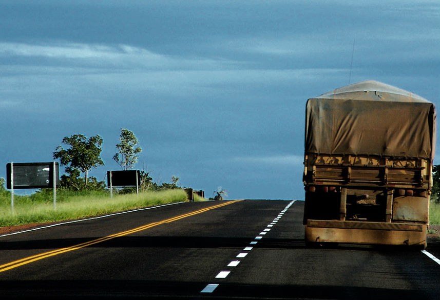 Caminhão, estrada, logística, transporte, caminhoneiro, frete, tabela