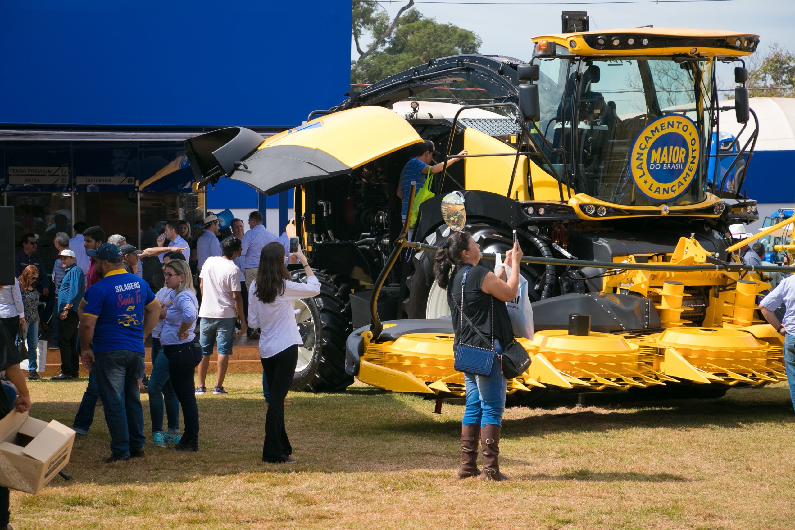 New Holland, forrageira