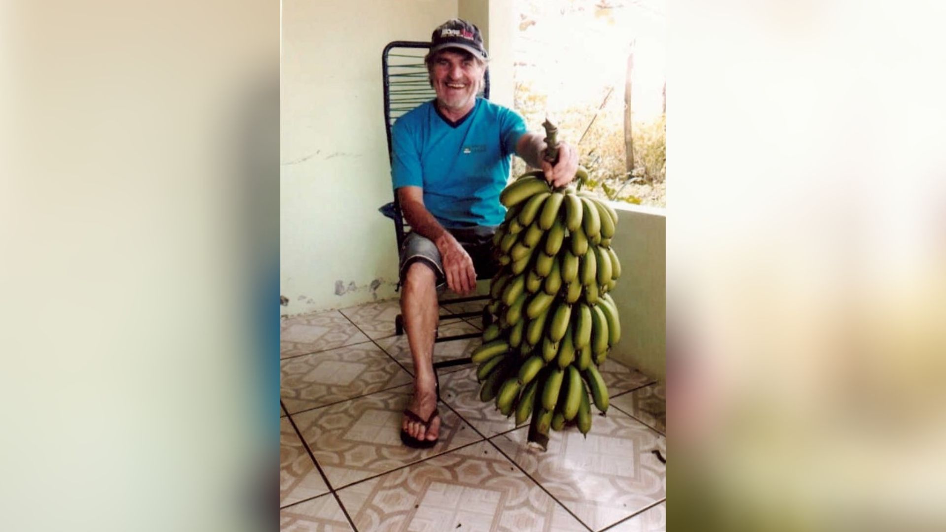 Bananeira que não tinha bons resultados produz cacho de 26 quilos