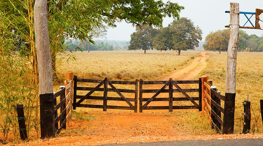 imóvel rural, propriedade rural, porteira, segurança rural, campo, fazenda, terras, mp da regularização fundiária