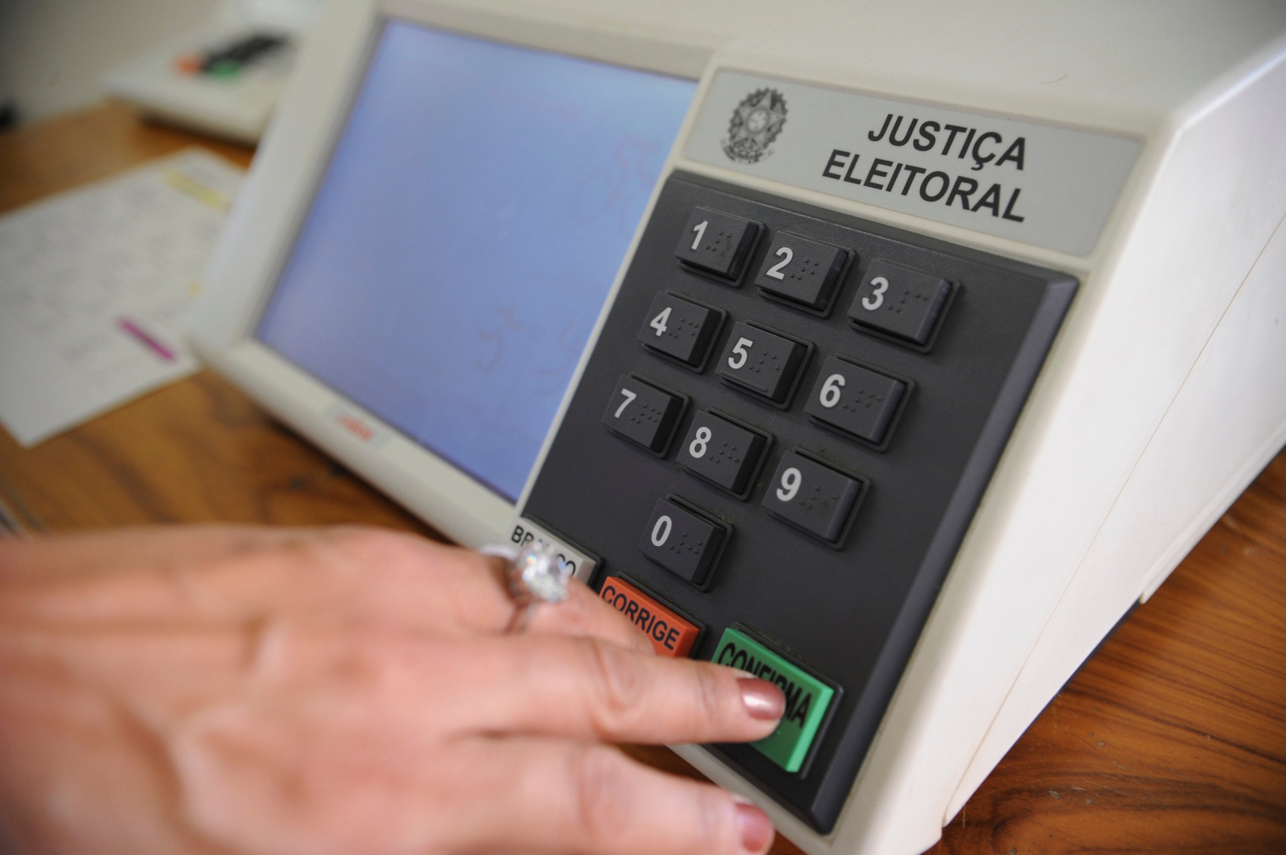 urna votação eleição eleições - pecuaristas, prefeitos