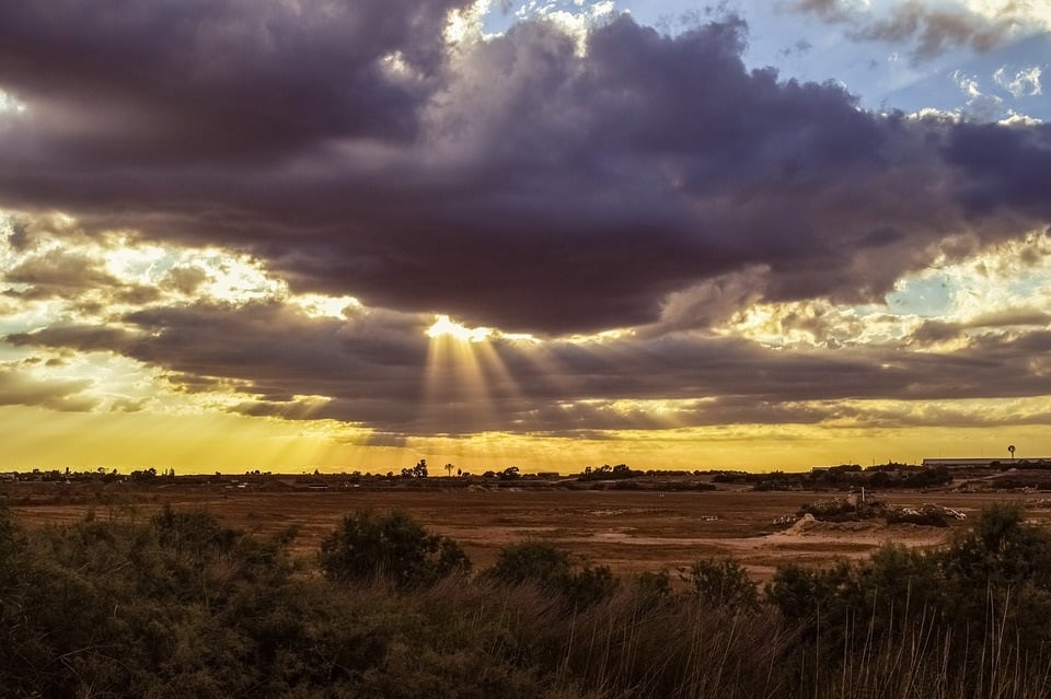 céu nublado., previsão do tempo