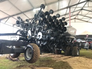 plantadeira dobrável Momentum da Massey Ferguson