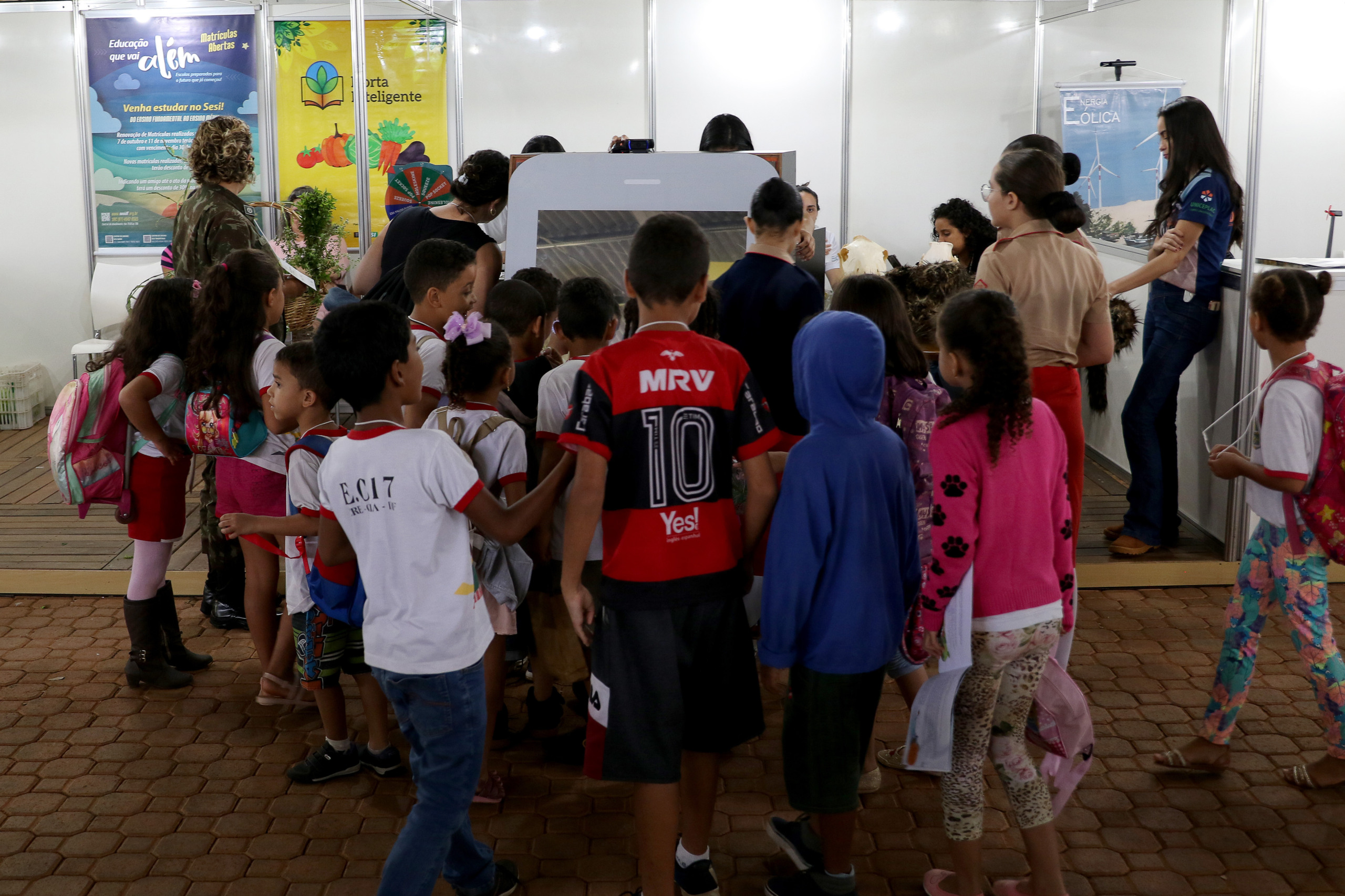 Feira de ciências da Embrapa “Pesquisadores do Futuro”. crianças