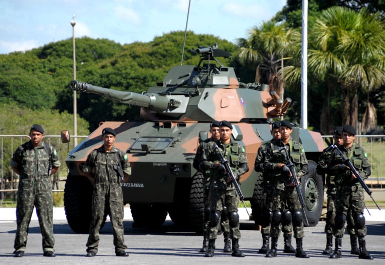 Exército brasileiro incêndio