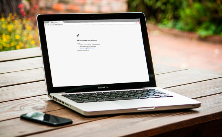 computador sem acesso à internet
