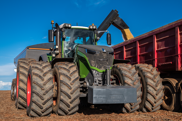 trator Fendt máquina agrícola