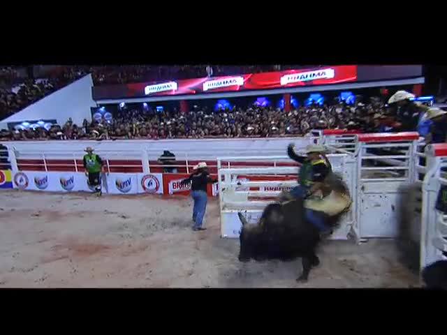 Os três primeiros rounds da final em Barretos do Monster Energy PBR