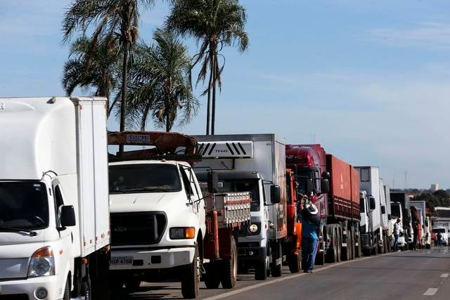 frete, caminhão, caminhoneiro, logística, estrada, rodovia, caminhoneiros